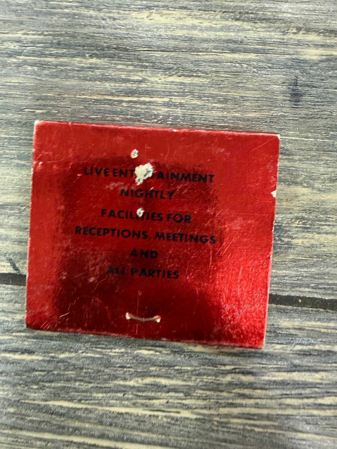 GALLIGER’S INN Xenia Ohio Vintage Red Black Text Standard Size Matchbook