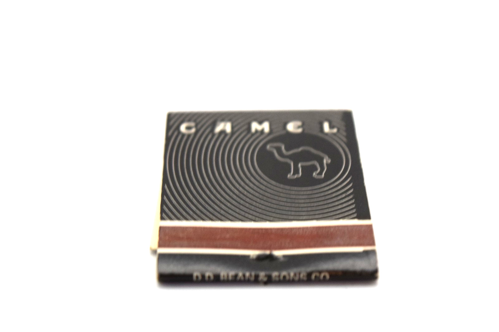 1998 Camel in Concentric Circles Black Vintage Matchbook Full Unstruck