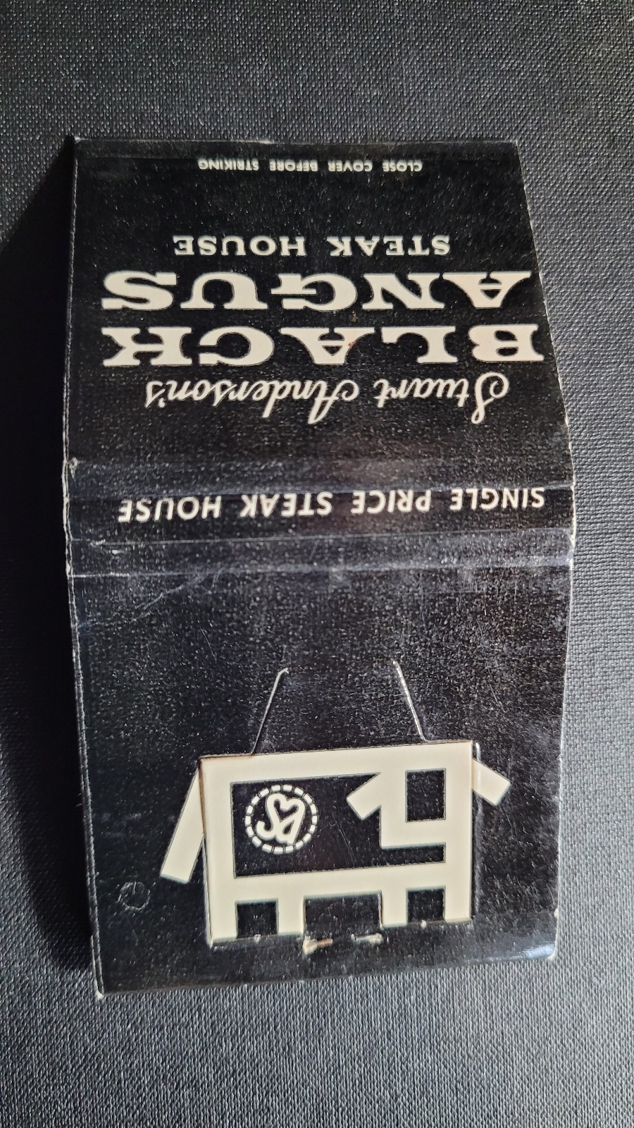 1960s Black Angus Steak House Unstruck Lion Feature Matchbook Match Cover