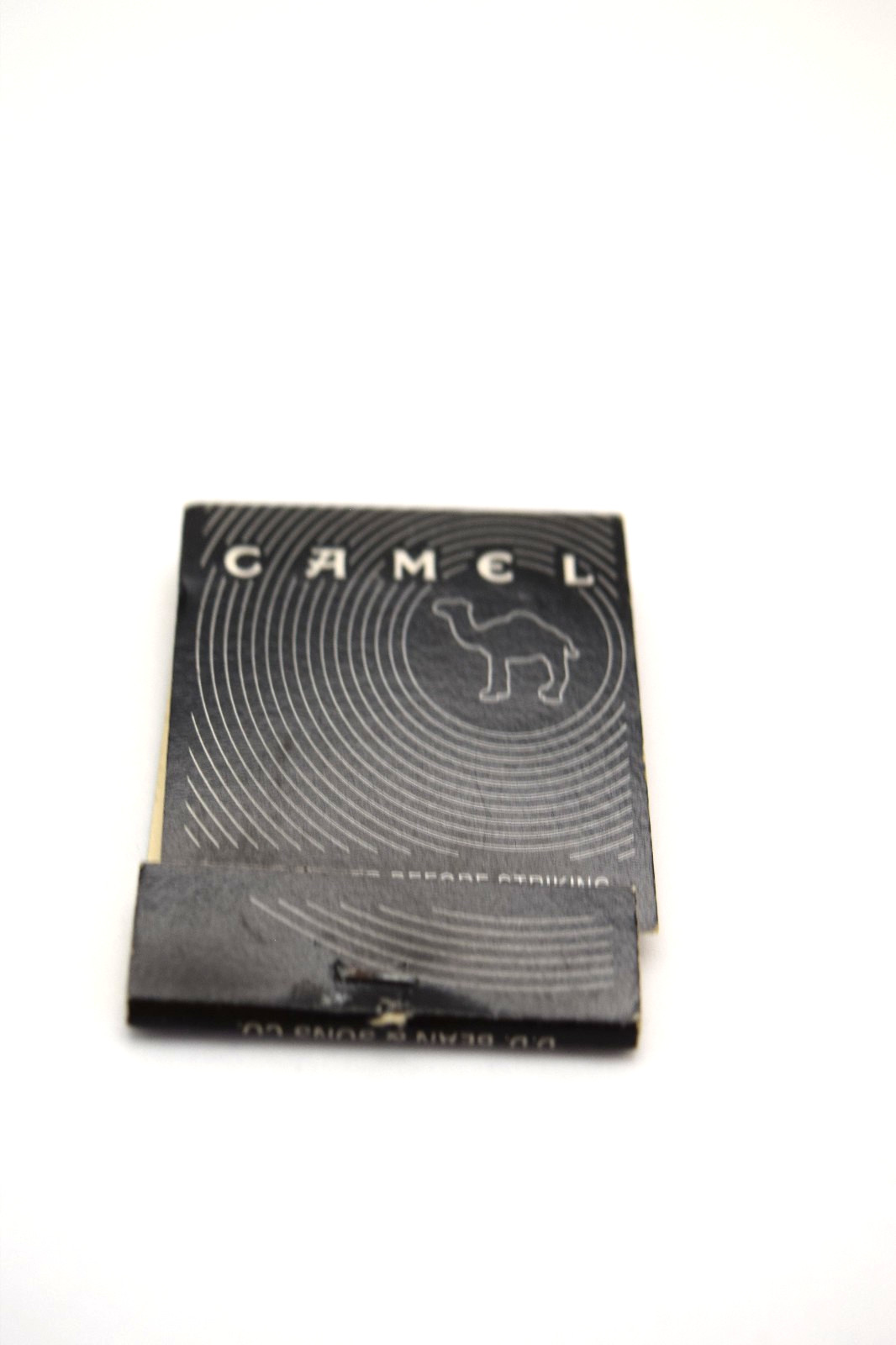 1998 Camel in Concentric Circles Black Vintage Matchbook Full Unstruck