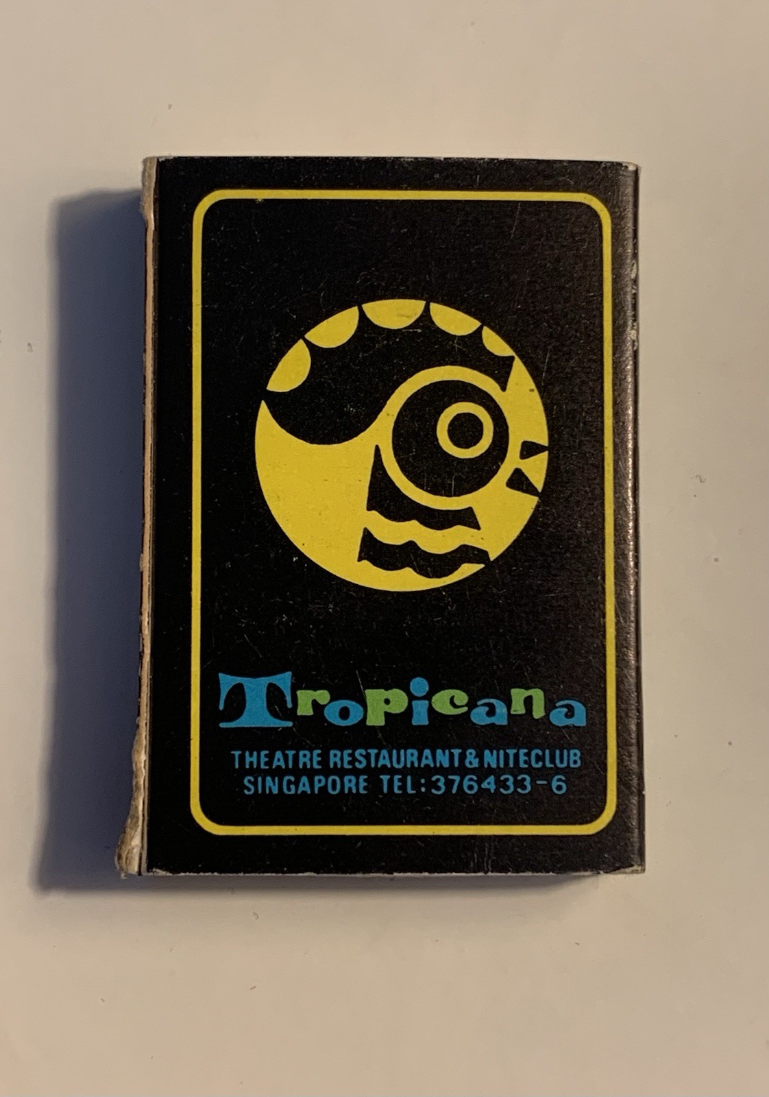 Singapore ~ Nite Club ~ Restaurant Tropicana ~ Vintage Matchbox ~
