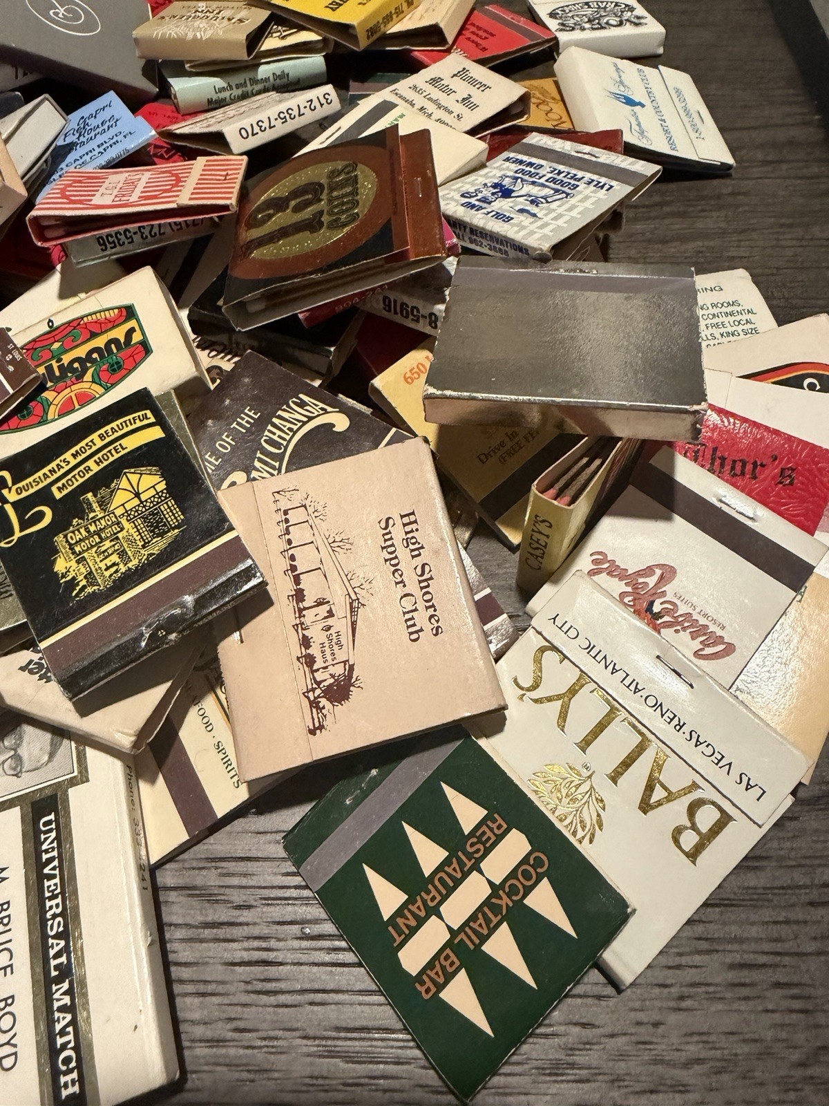 100+ Vintage Matches/Matchbook Lot Randomly Selected/Restaurant/Hotel/Ads 1LB