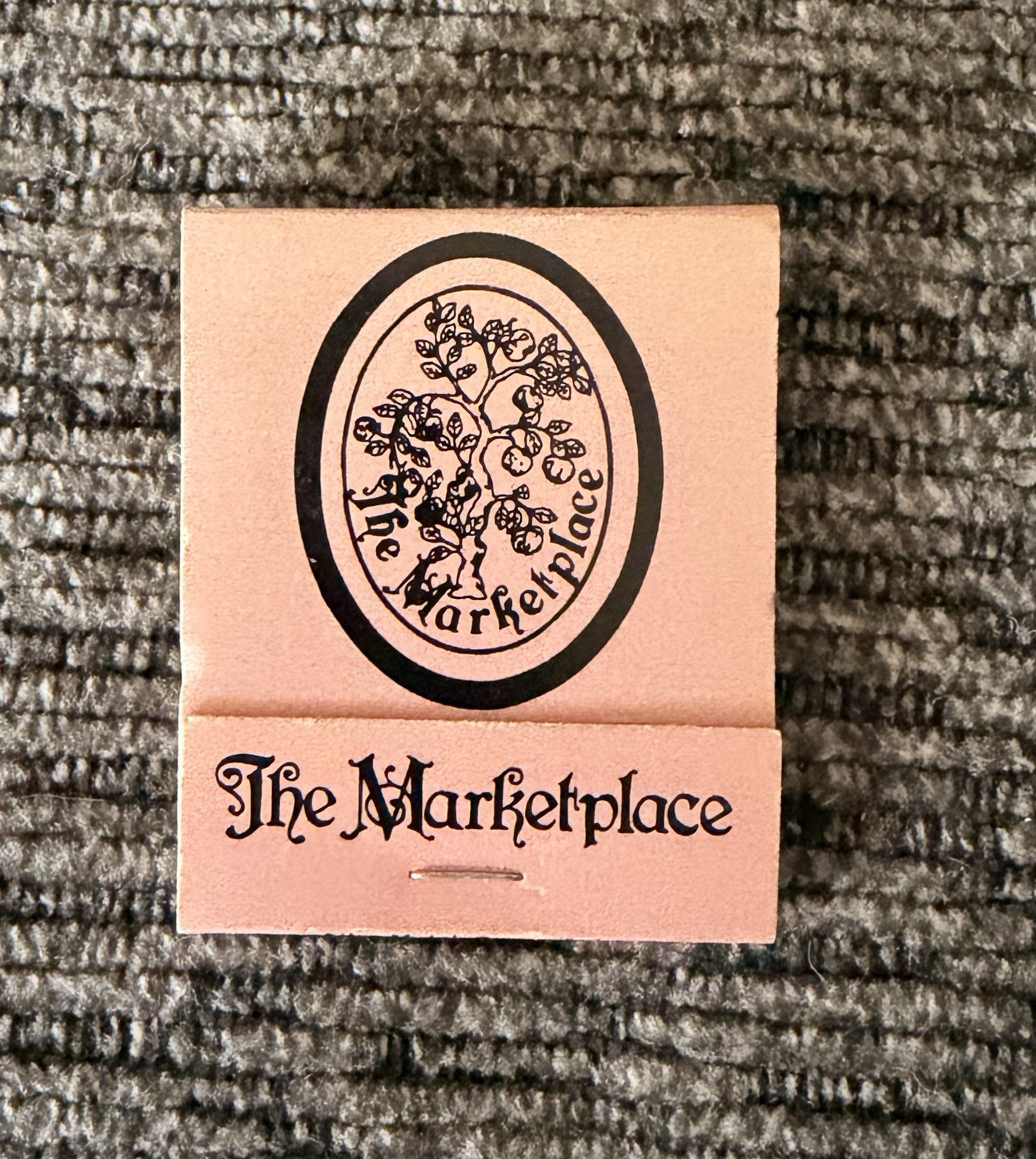 MATCHBOOK Vintage Matches At The Hop 50’s Lounge Holiday Inn O’hare