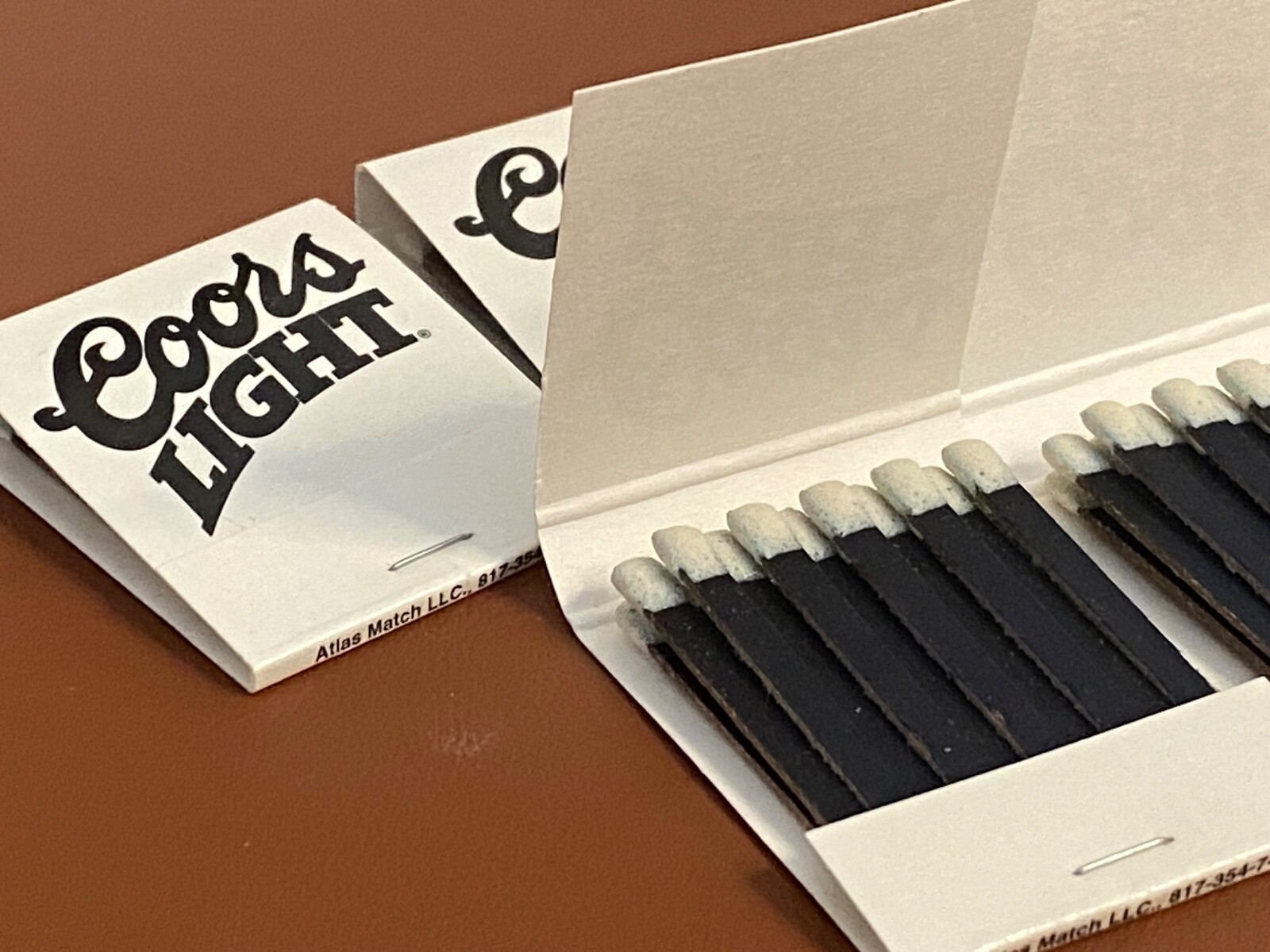 Vtg COORS LIGHT Beer Pocket Matchbook 5 pack White Black Bar Courtesy Matches