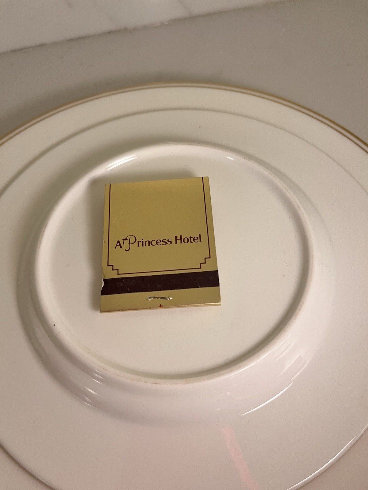 Lot Of 6 Mint Condition Matchbooks Gold Foil, Drake San Francisco Hotel , VTG