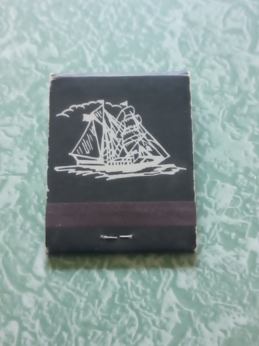 Vintage Matchbook Collectible Ephemera E22 Newport Rhode Island Black Pearl