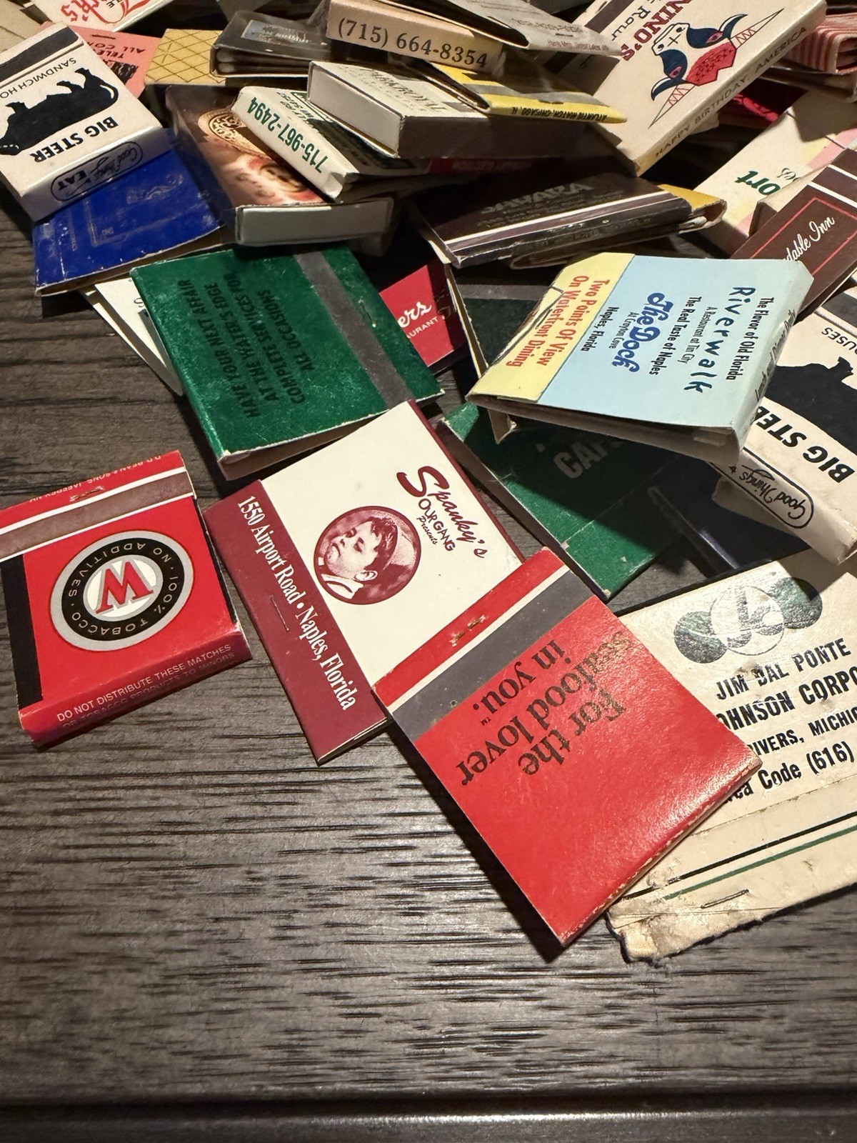 100+ Vintage Matches/Matchbook Lot Randomly Selected/Restaurant/Hotel/Ads 1LB