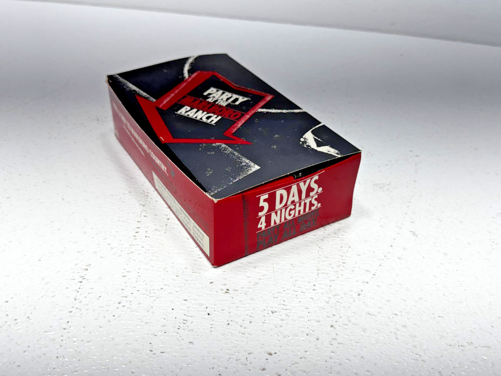 RARE FIND🚨Party At The Marlboro Ranch 1998 Matchbooks Black Red Matches Box