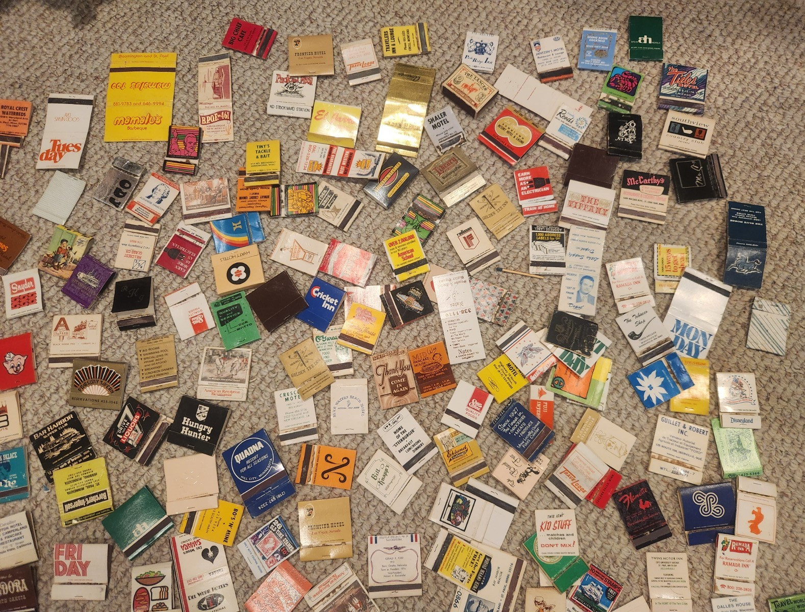 24 Vintage Matchbooks Mixed Variety 1970s Las Vegas Hotels Bar Restaurants Gas