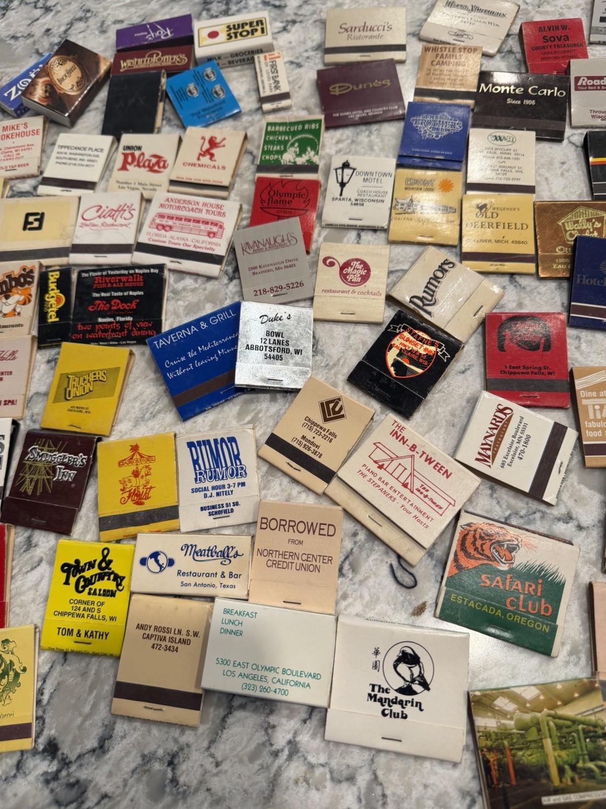 100+ Vintage Matches/Matchbook Lot Randomly Selected/Restaurant/Hotel/Ads 1LB