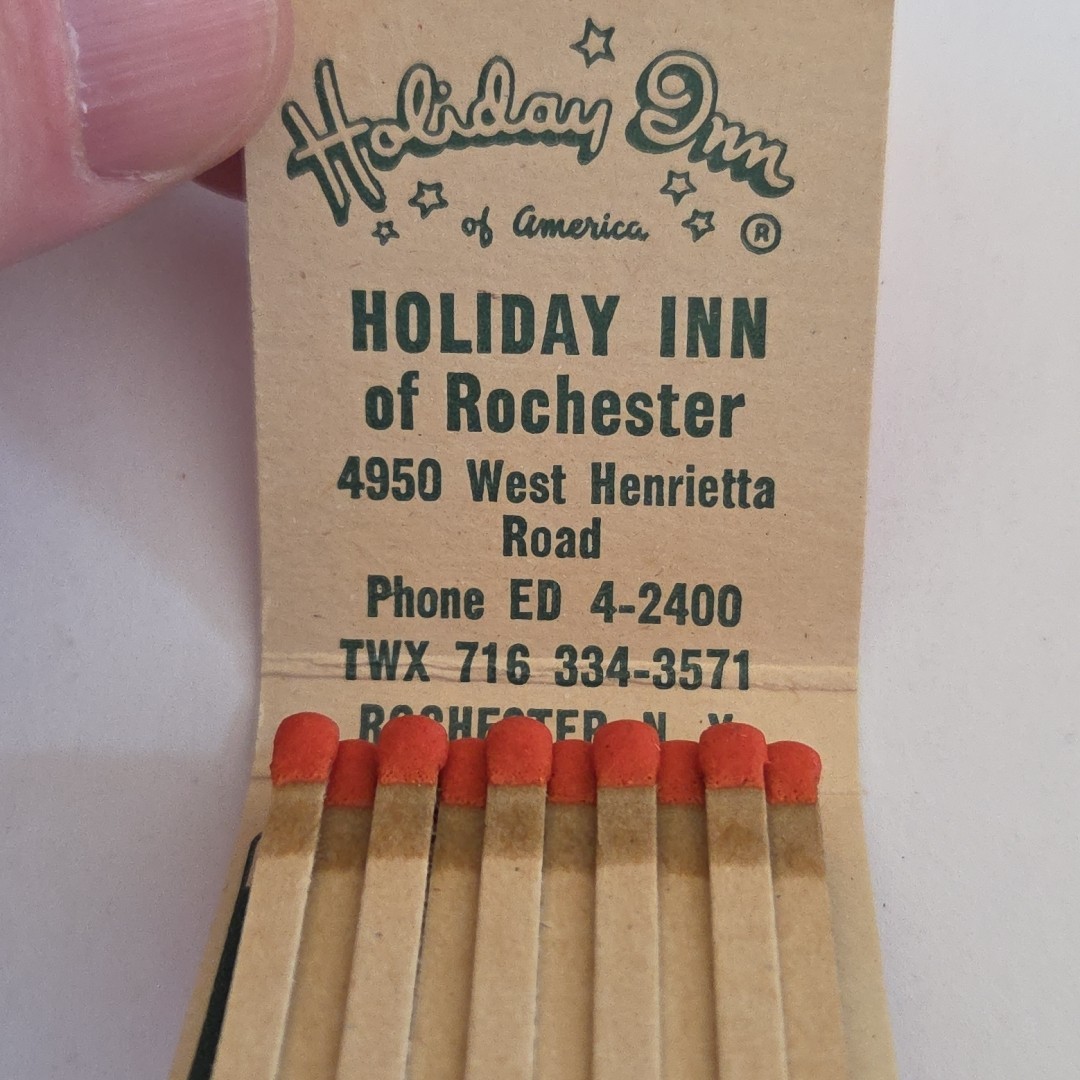 Vintage Matchbook Holiday Inn Hotel Lot (4) Green Yellow Red Black~ Unstuck NOS