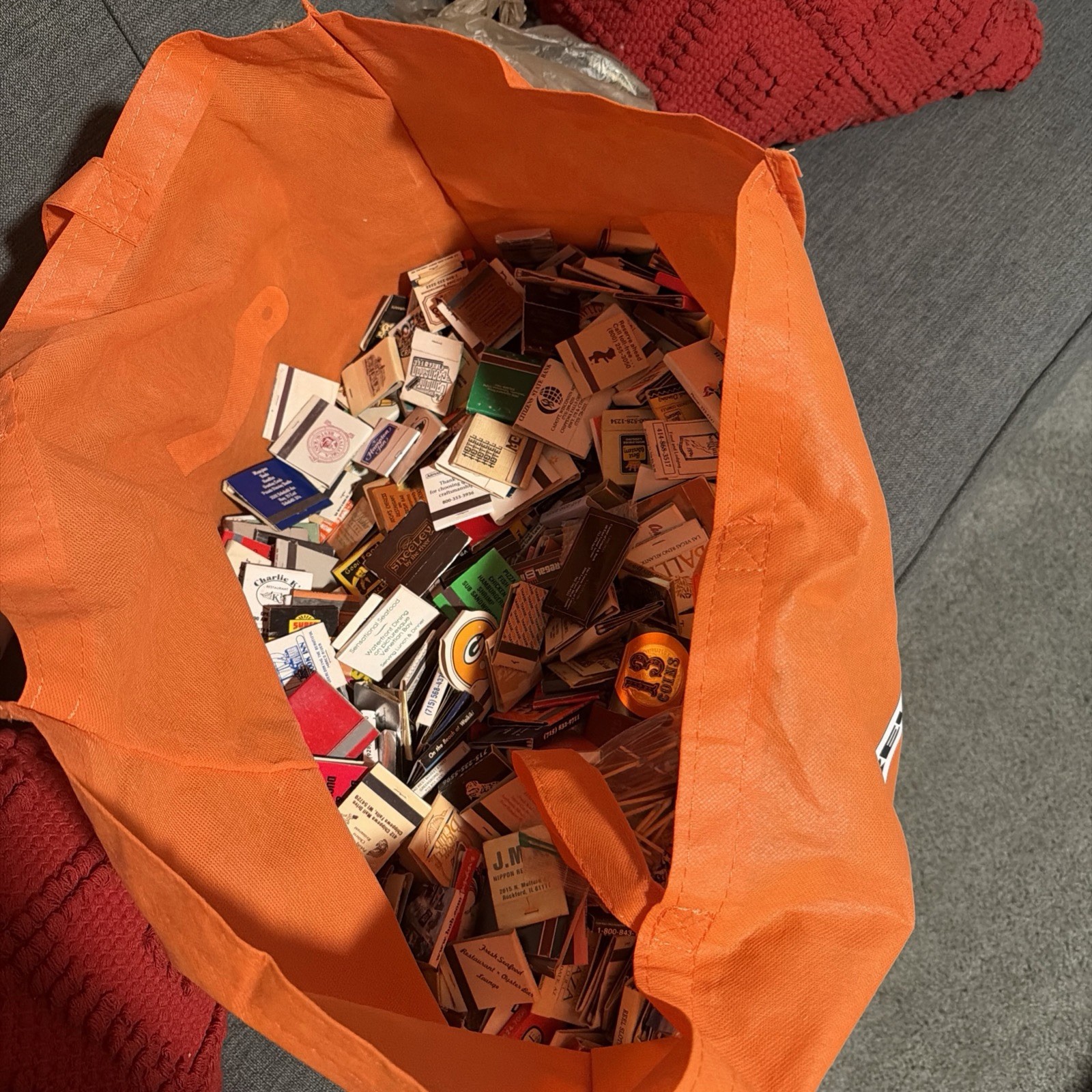 100+ Vintage Matches/Matchbook Lot Randomly Selected/Restaurant/Hotel/Ads 1LB