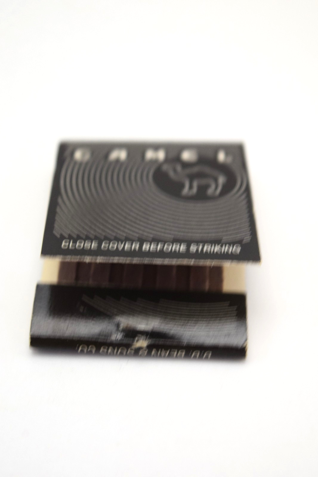 1998 Camel in Concentric Circles Black Vintage Matchbook Full Unstruck